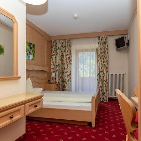 Hotel Garni Elisabeth Zell am Ziller Buitenkant foto