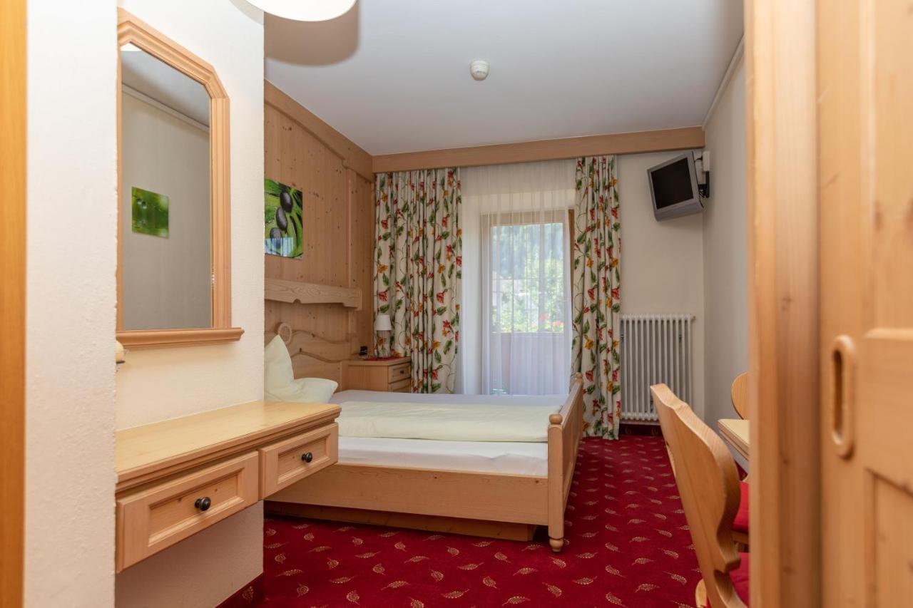 Hotel Garni Elisabeth Zell am Ziller Buitenkant foto