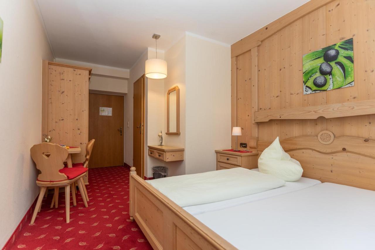 Hotel Garni Elisabeth Zell am Ziller Buitenkant foto